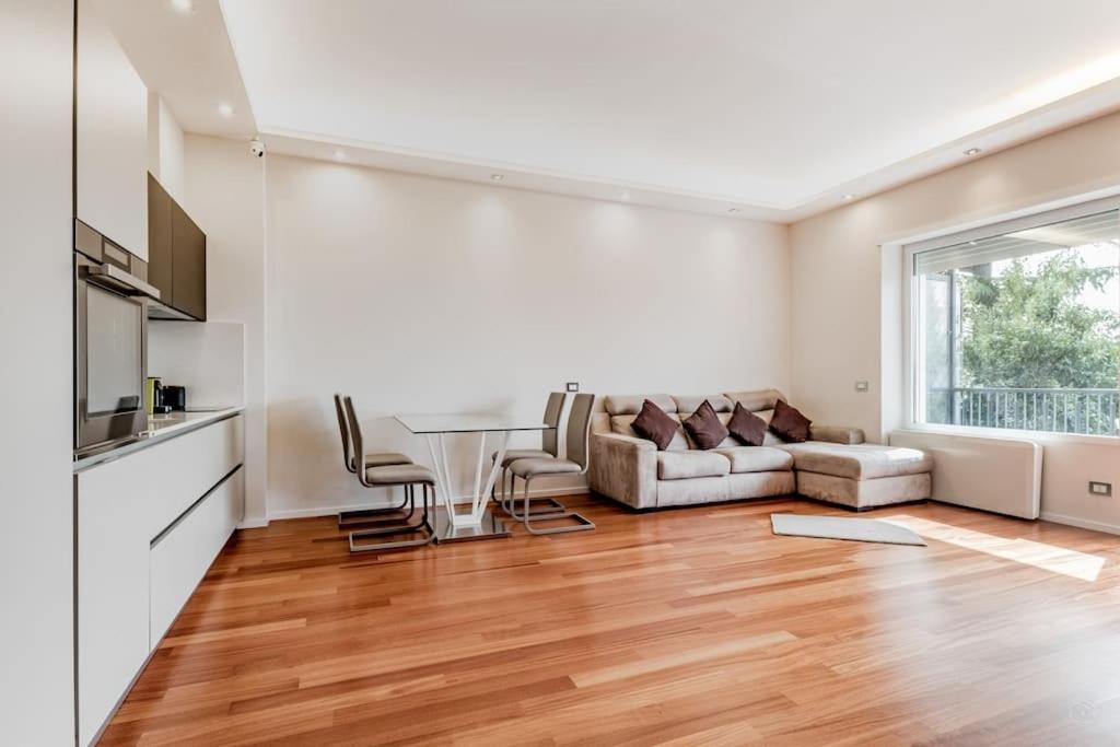 Luxury Apartment Front Of Cavalieri Hilton Hotel Rome Exterior photo